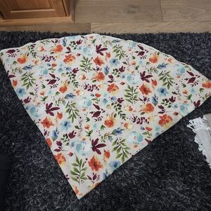 Pioneer Woman Round Table Cloth